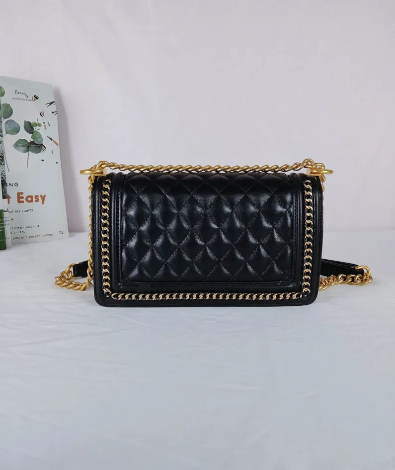 Lambskin Size: 25*16*9cm Style: 67086-2