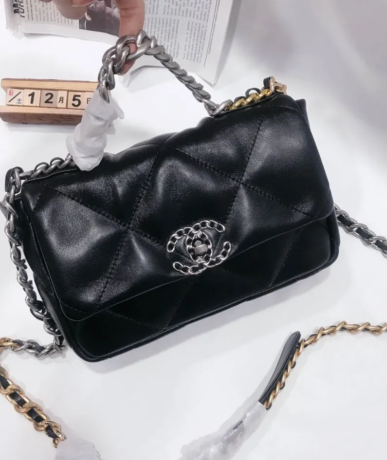 chanel shoulder messenger bag Size: 30*19*9 25*17*8: 22*14*7