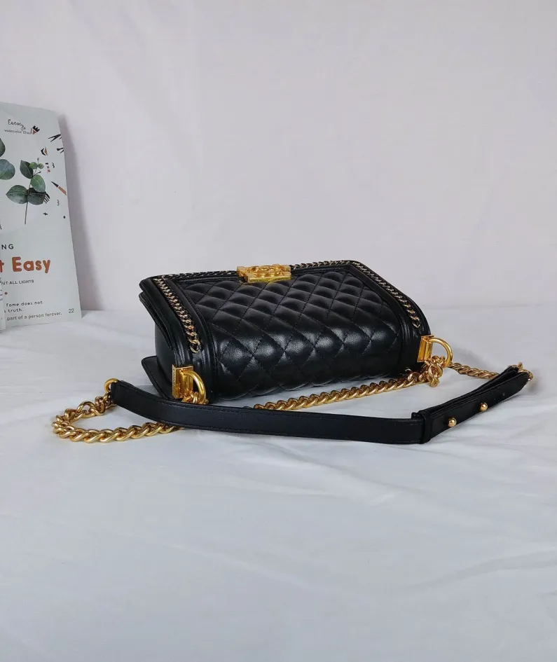 Lambskin Size: 25*16*9cm Style: 67086-2