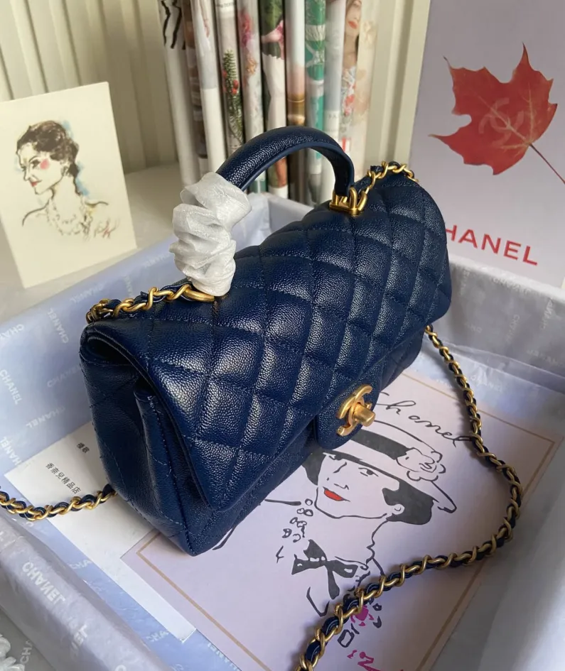 Handbag Size: 20x14x7 Model: AS243
