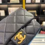 Chanel size: 21x14x6.5cm