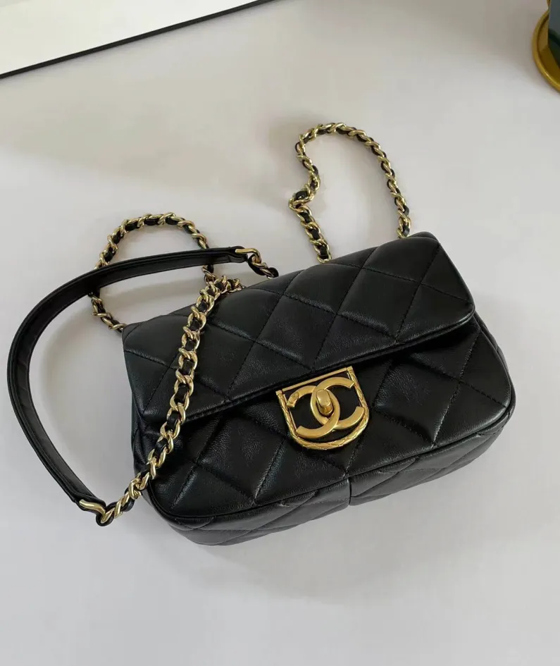 CHANEL Model: AS3473# Size: 13207cm