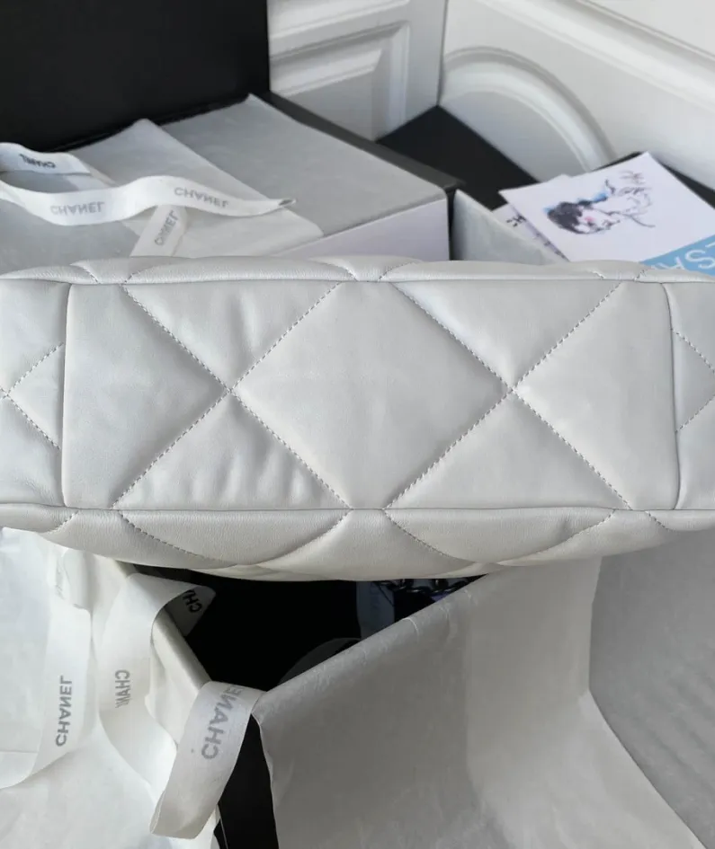 Lambskin Model: AS3519 Size: 30*37*10cm