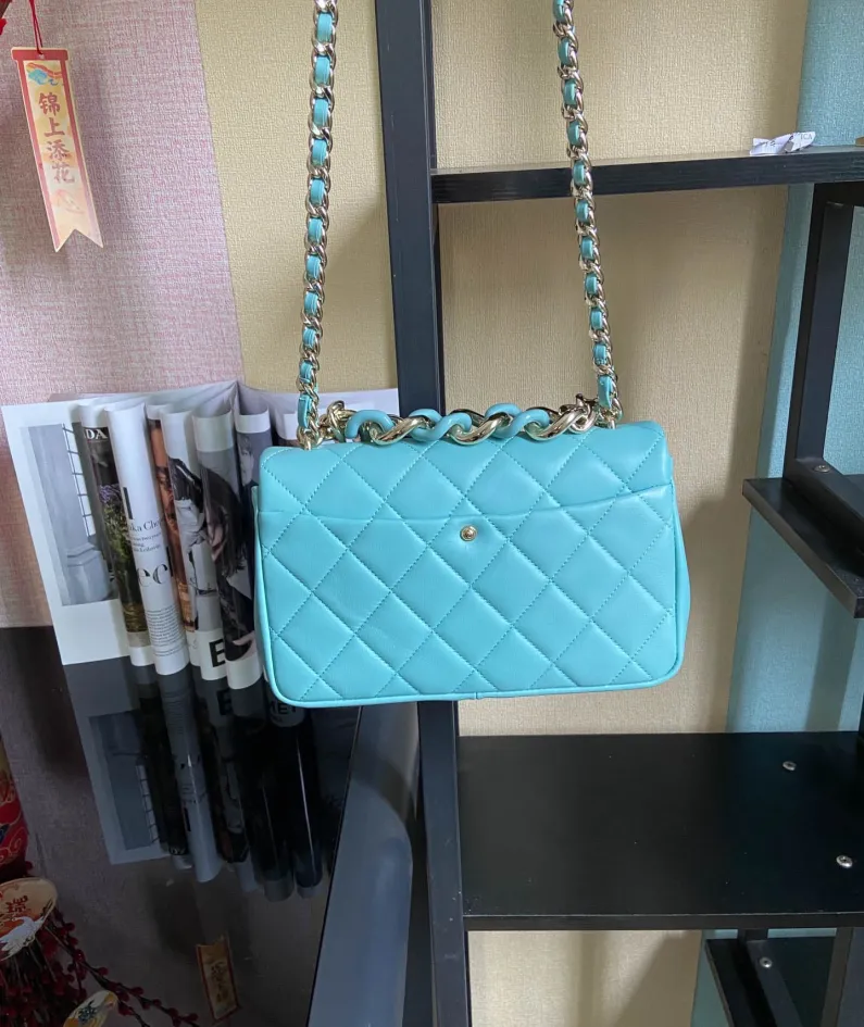 Flap Bag Size: 16*24*6cm Model: AS1354