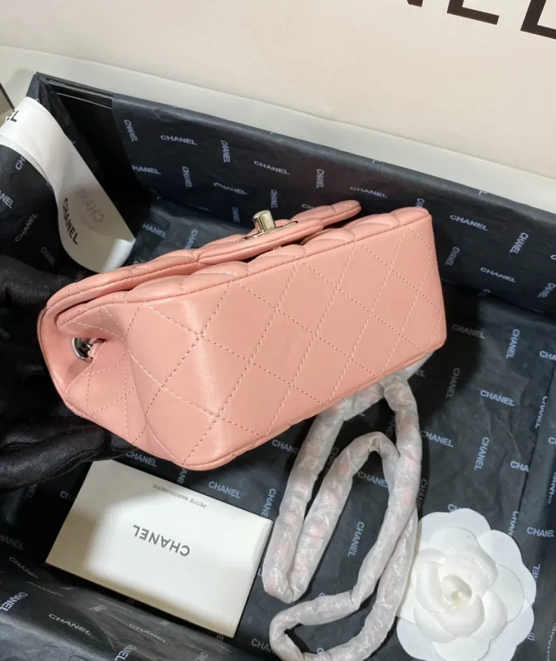 Lambskin Model: 1115 Size: 17cm
