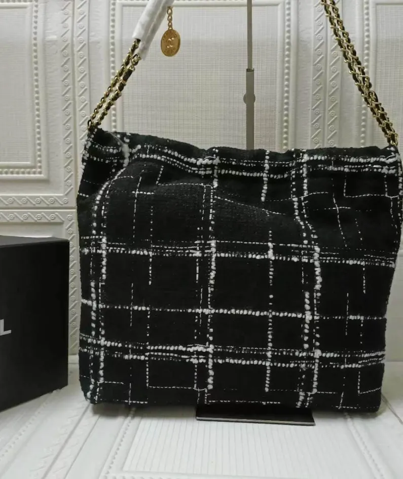 Flannel Size: 35x37x7cm Style: 910