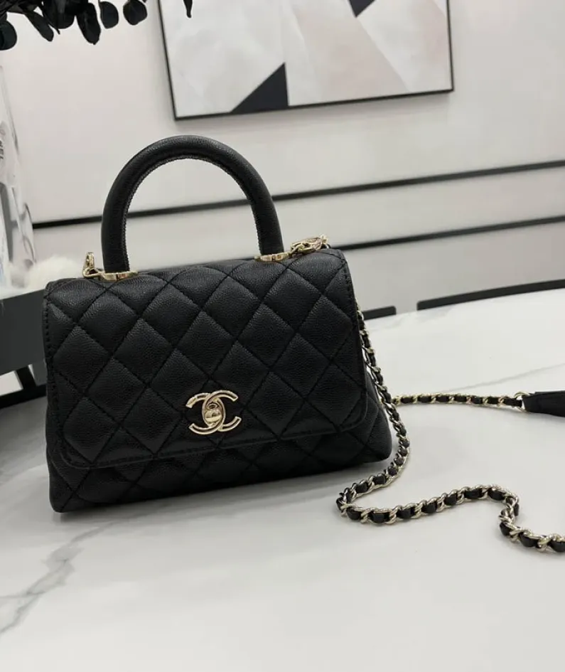 Chanel Size: 19cm*23cm*28cm Model: AS2215/92990/92991