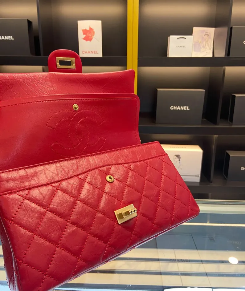 CHANEL Size: 24cm Ident No.: 037586