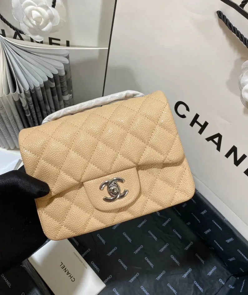 Lambskin Model: 1115 Size: 17cm