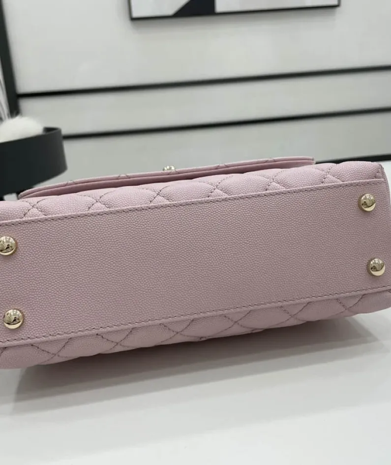 Chanel Size: 19cm/23cm/28cm Model Number: AS2215/92990/92991