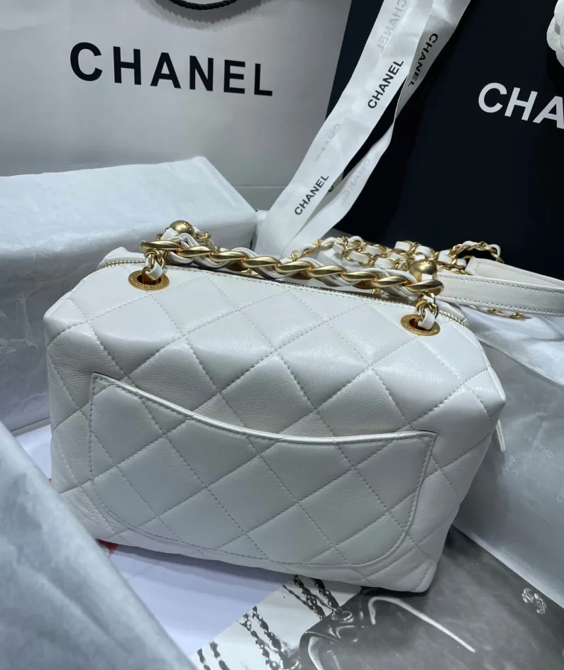 Chanel shoulder bag size: 22*10*15