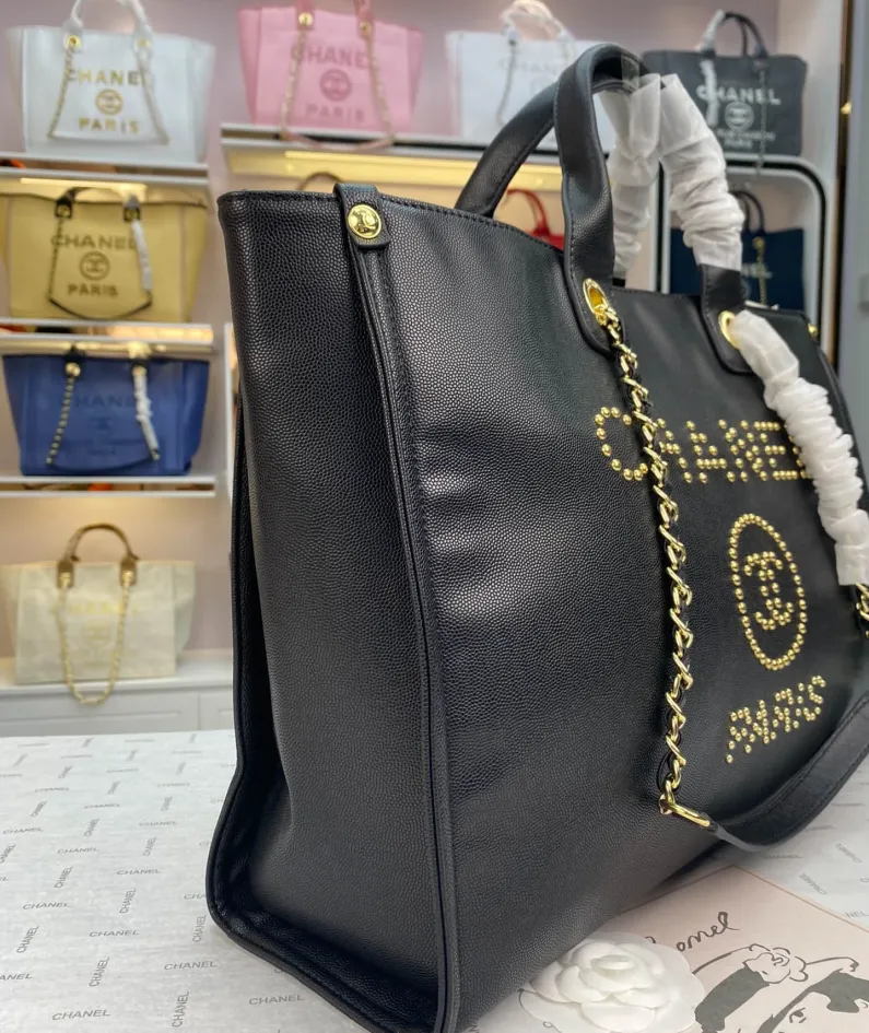 Chanel Size: 42/30/12 Style: 8816