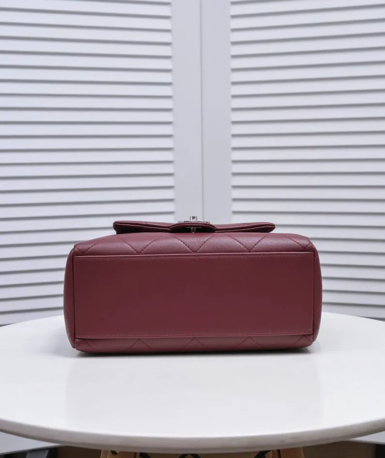 Chanel Style: 9067 Size: 26x23cm
