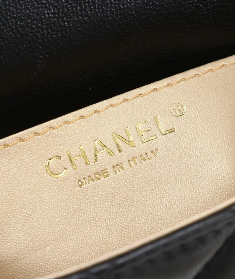 Chanel Stone Chain Bag Size: 21/13/6 Style: 611