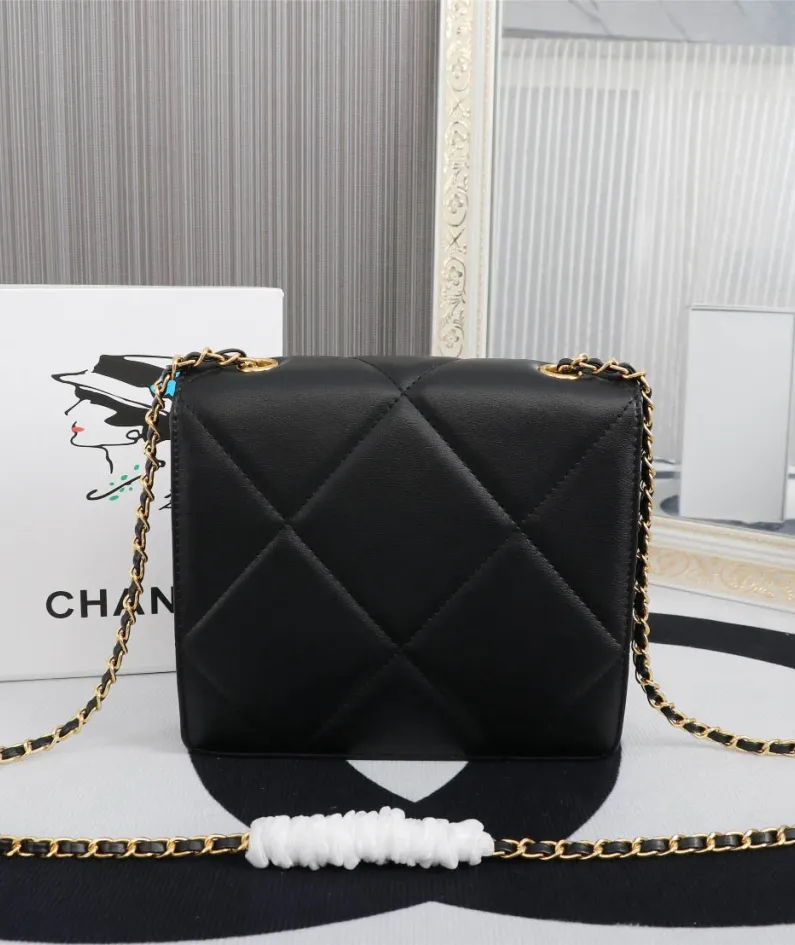 Chanel Size: 20*6*21cm Style: 7707