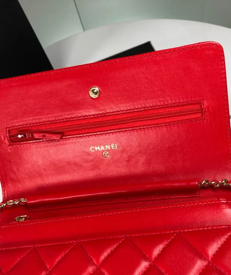 Lambskin Shoulder Chain Bag Style Number: 33814