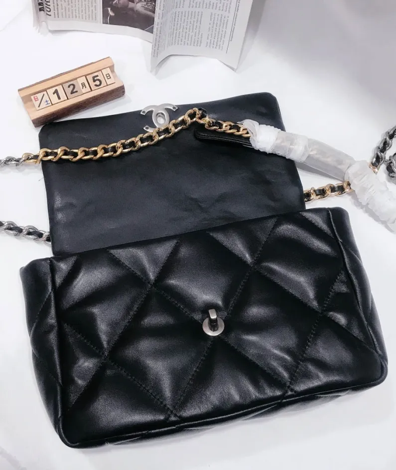 chanel one shoulder messenger bag Size: 30*19*9 25*17*8 22*14*7