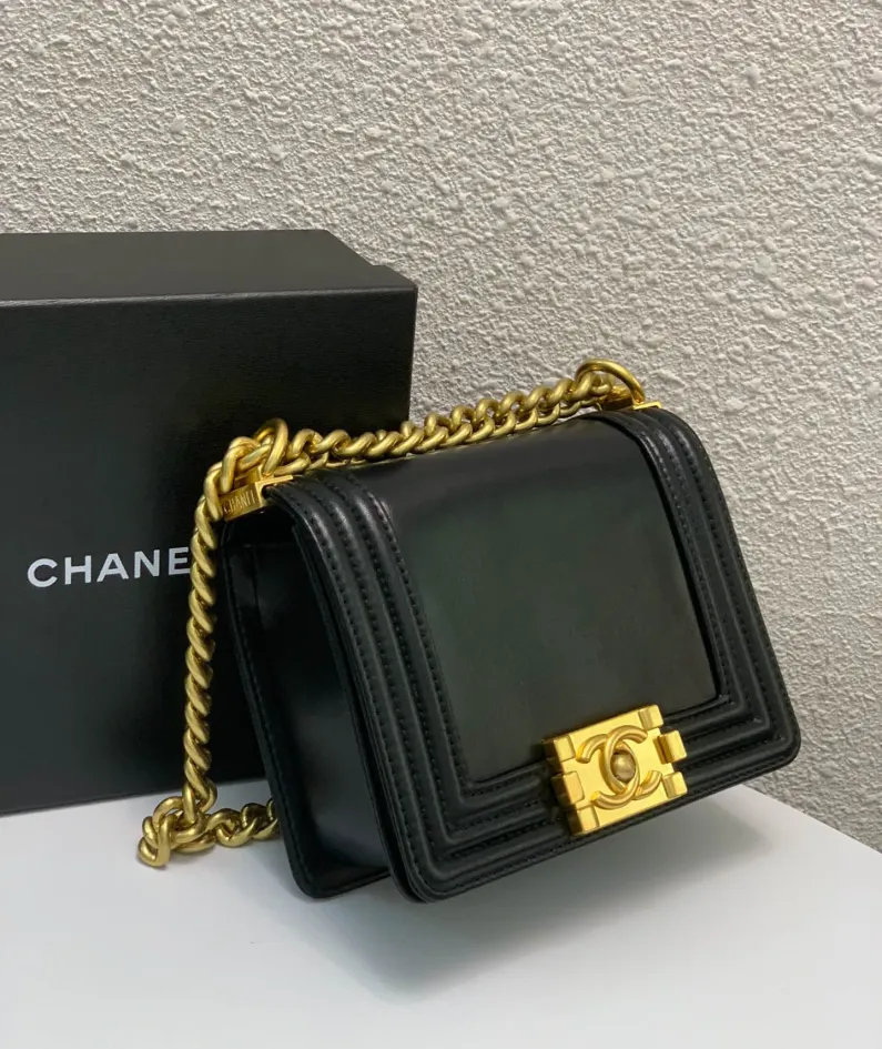 Large vintage gilt size: 18X13X6.5cm