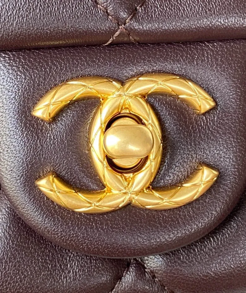 Lambskin Size: 16*25*10cm