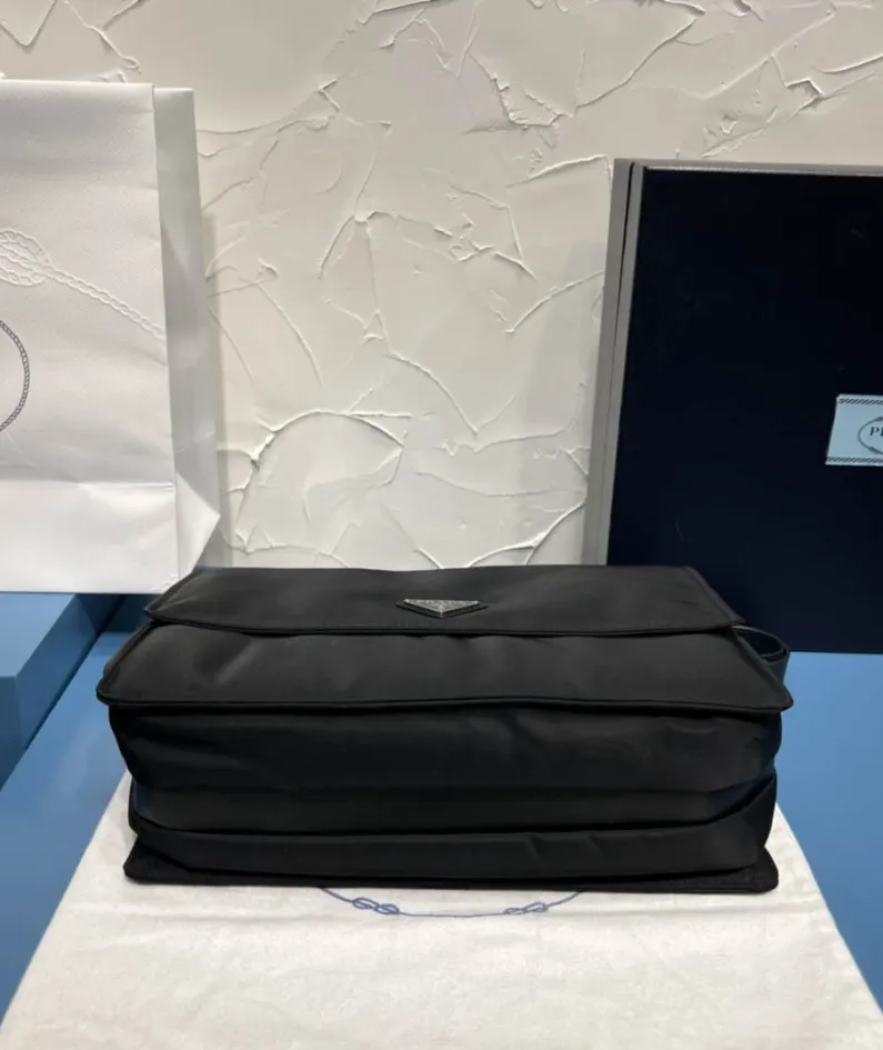 Prada Messenger Bag Size:30x21.5cm 1BD255