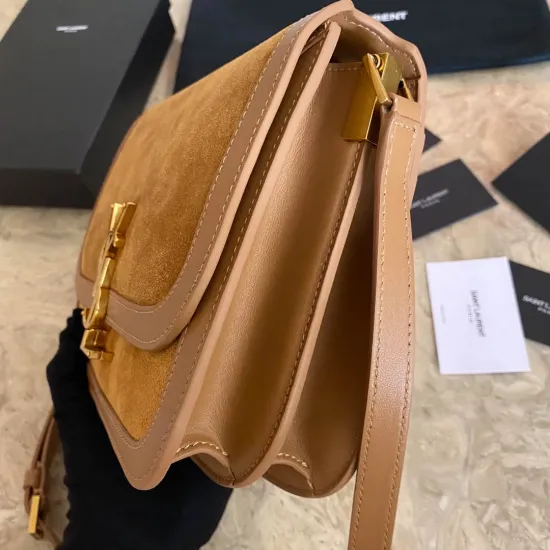 Backpack Size:22x18x5cm