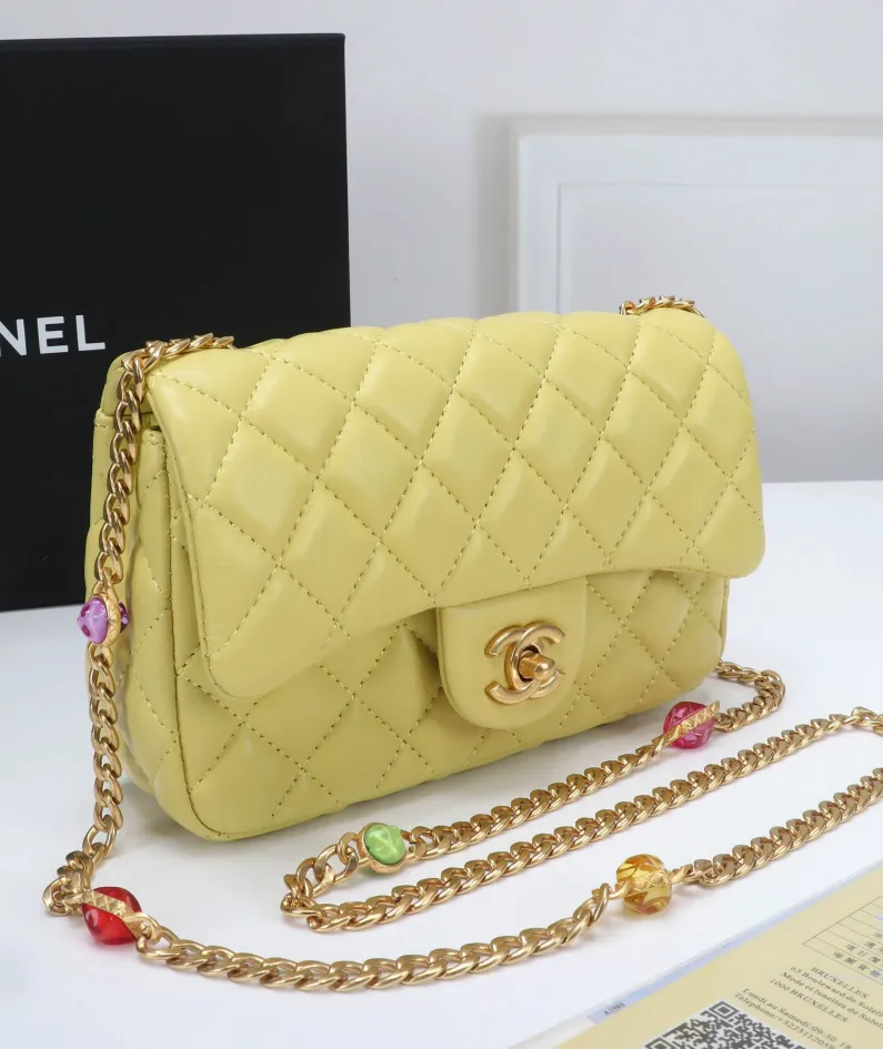 Chanel Size: 21*13*6 Style: 611