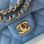 classic flap lambskin light gold buckle classic flap size:25cm