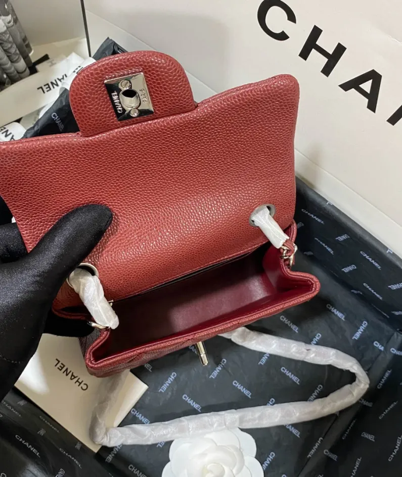 Lambskin Model: 1115 Size: 17cm