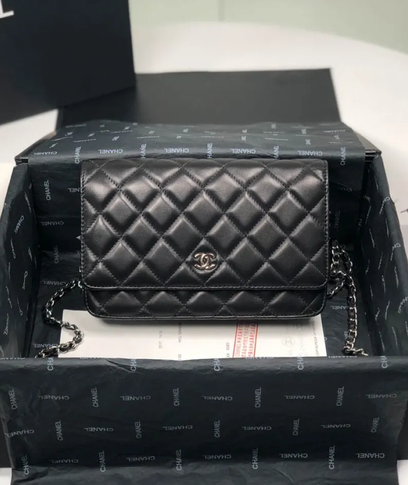 Lambskin Shoulder Chain Bag Style Number: 33814