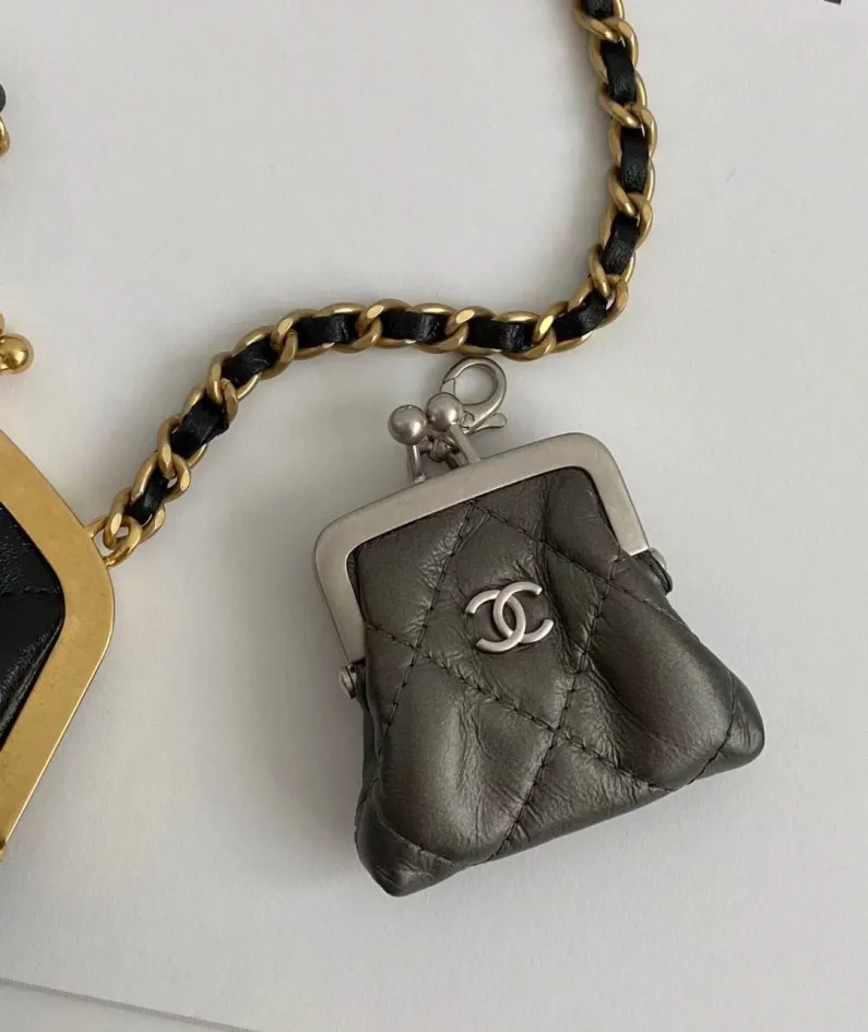 Chanel size; 10.5*11*2cm Model: AS2825