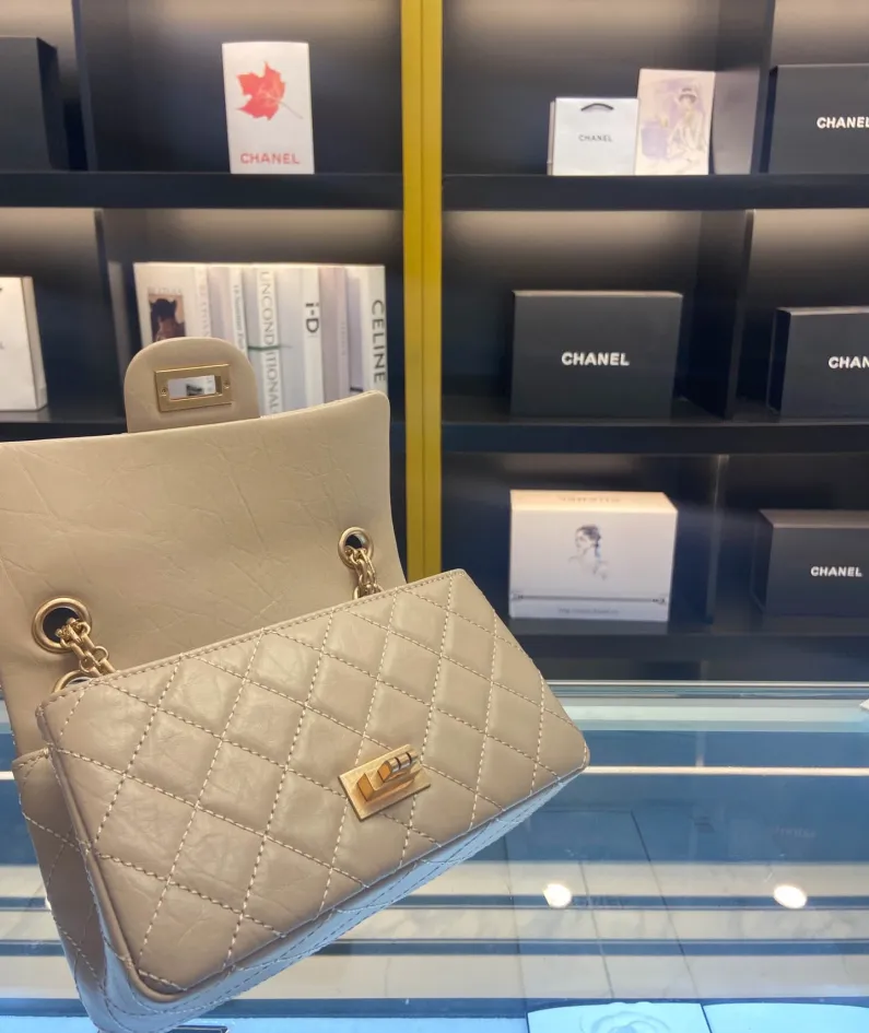 CHANEL square bag Size: 20cm