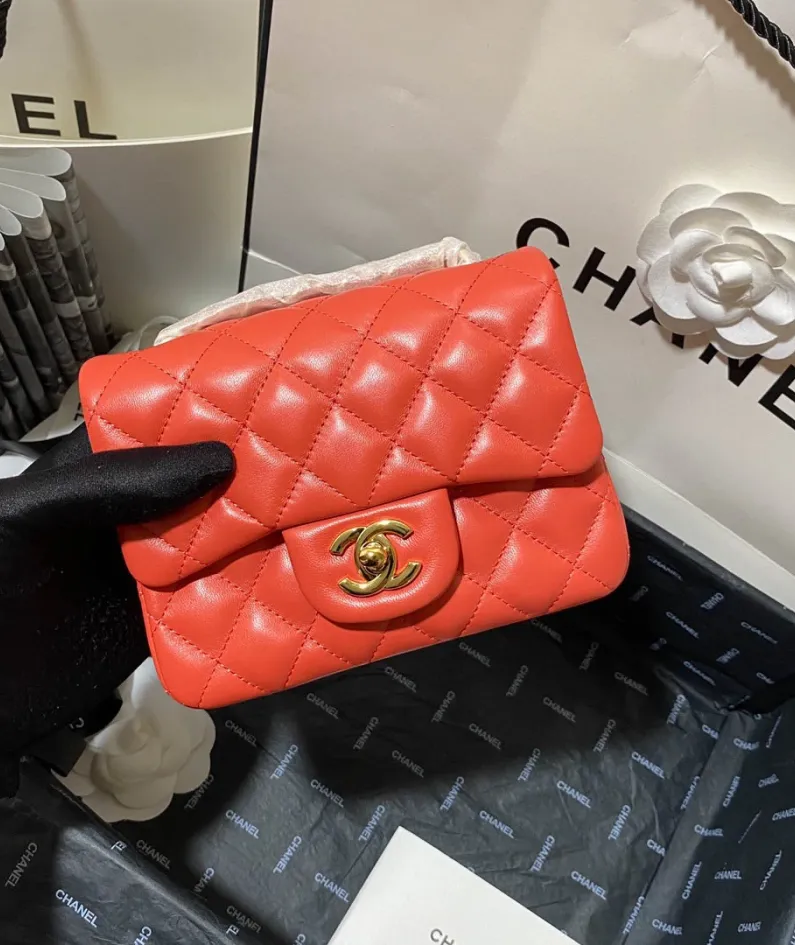Lambskin Model: 1115 Size: 17cm