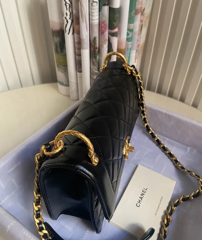 Chanel size: 23cm