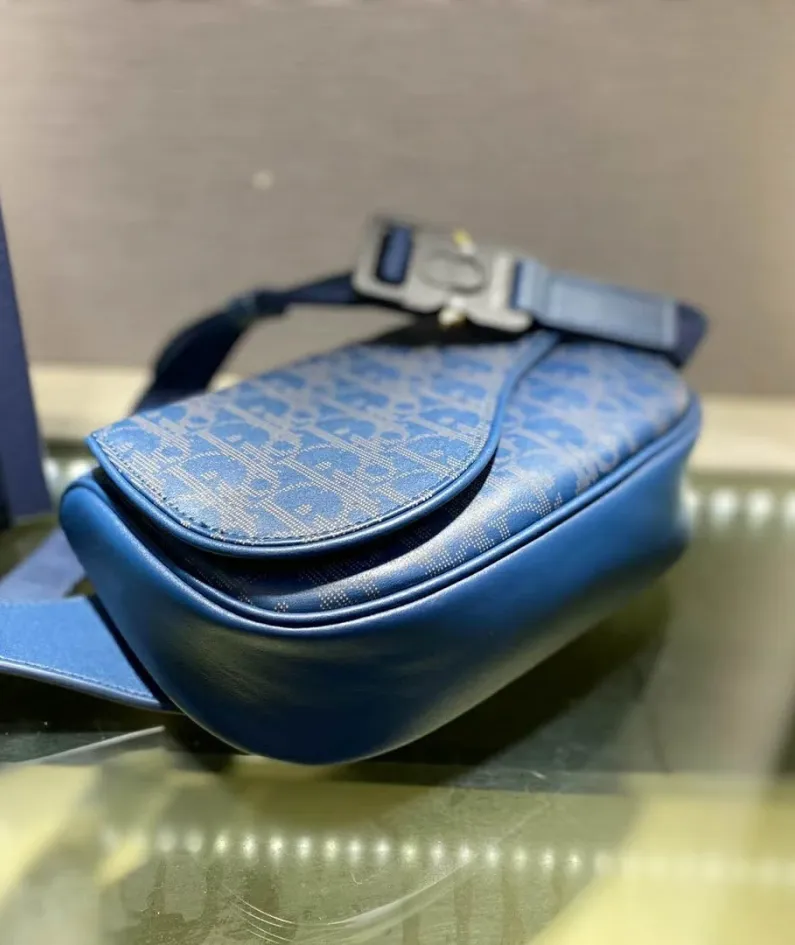 Size: 19x14x6cm