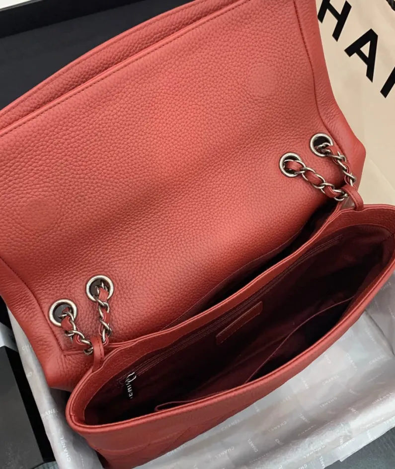 CHANEL shoulder bag Model 8095# Size: 32X7.5X19CM