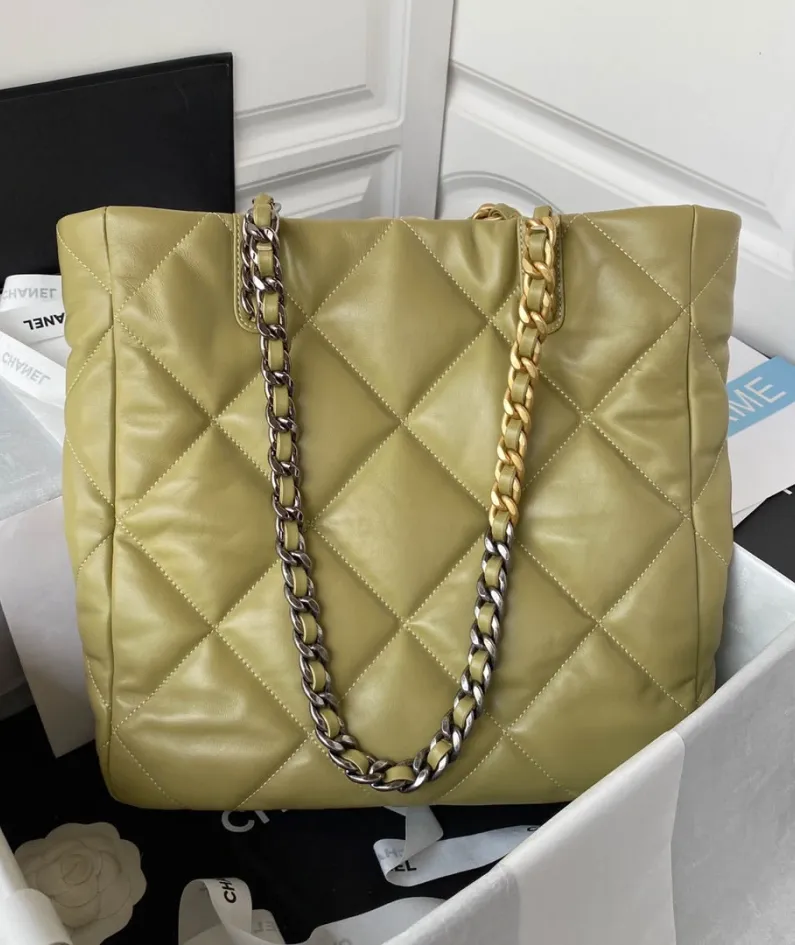Lambskin Model: AS3519 Size: 30*37*10cm