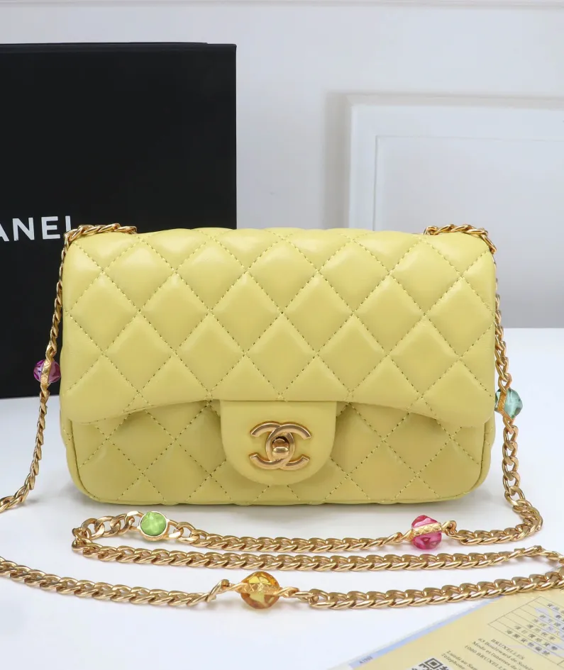 Chanel Size: 21*13*6 Style: 611