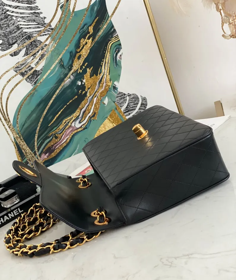 Chanel One Shoulder Crossbody Bag Size: L30.21.8cm