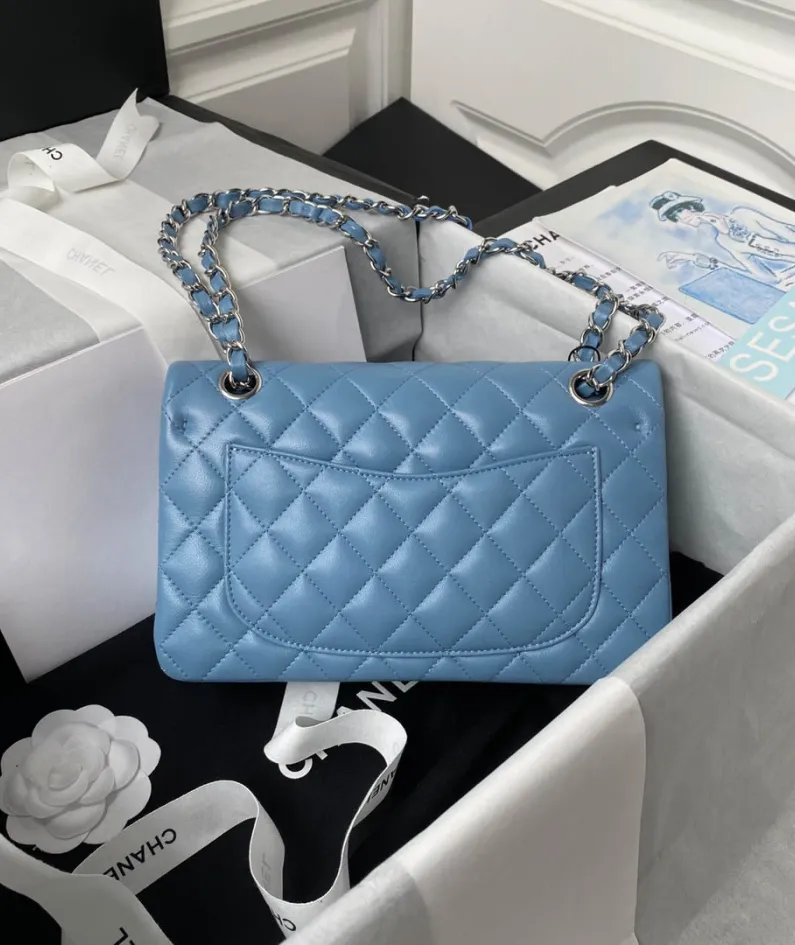 Chane1 Classic Flap Bag Model: A01113 Size: 23cm