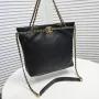 Chanel size: 22x16cm