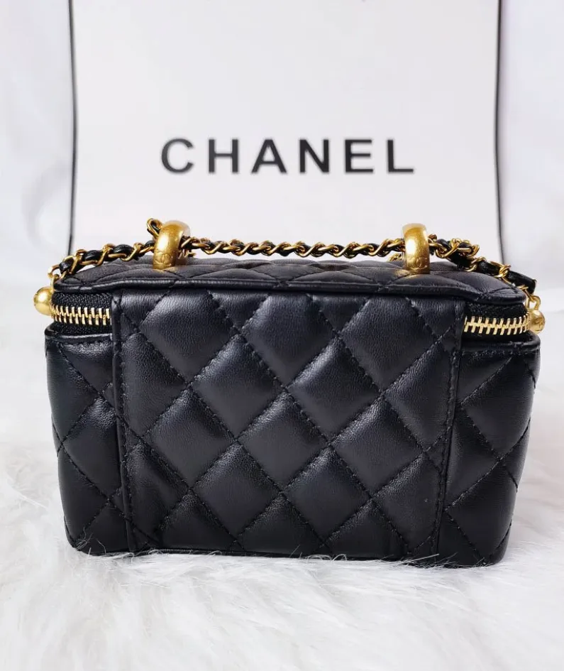Chanel Portable Makeup Size: 17*9.5*7cm Style: 5864