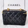 Chanel Portable Makeup Size: 17*9.5*7cm Style: 5864