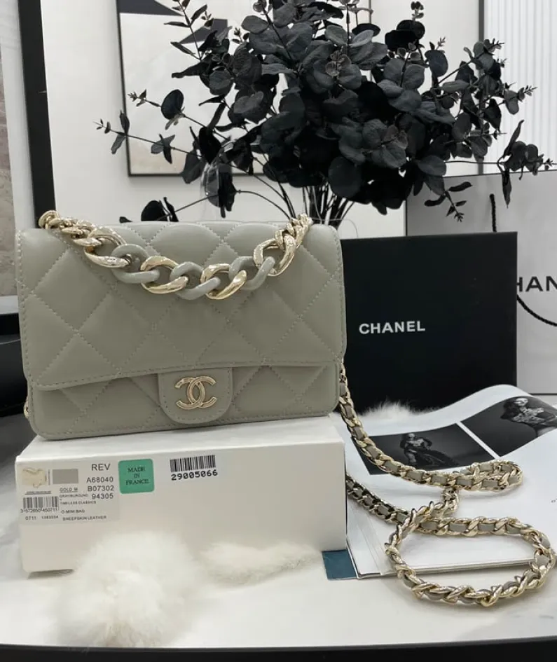 Handbag Size: 19cm Model Number: AP2377/B07302