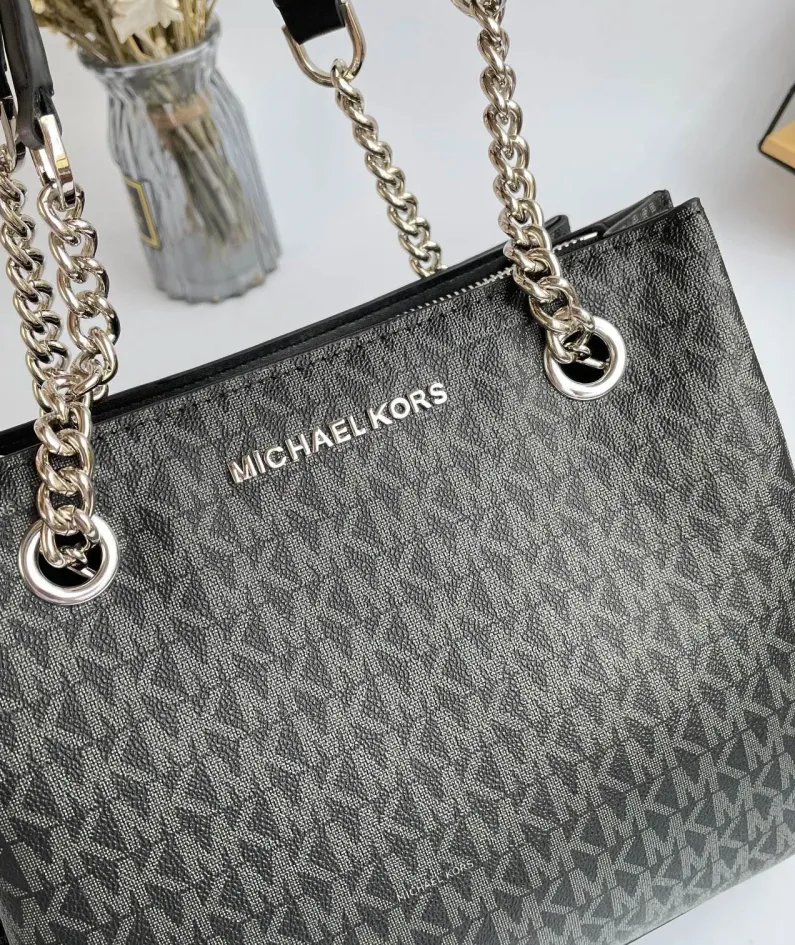 MK shoulder crossbody bag Model:0134 Size:27x21x8