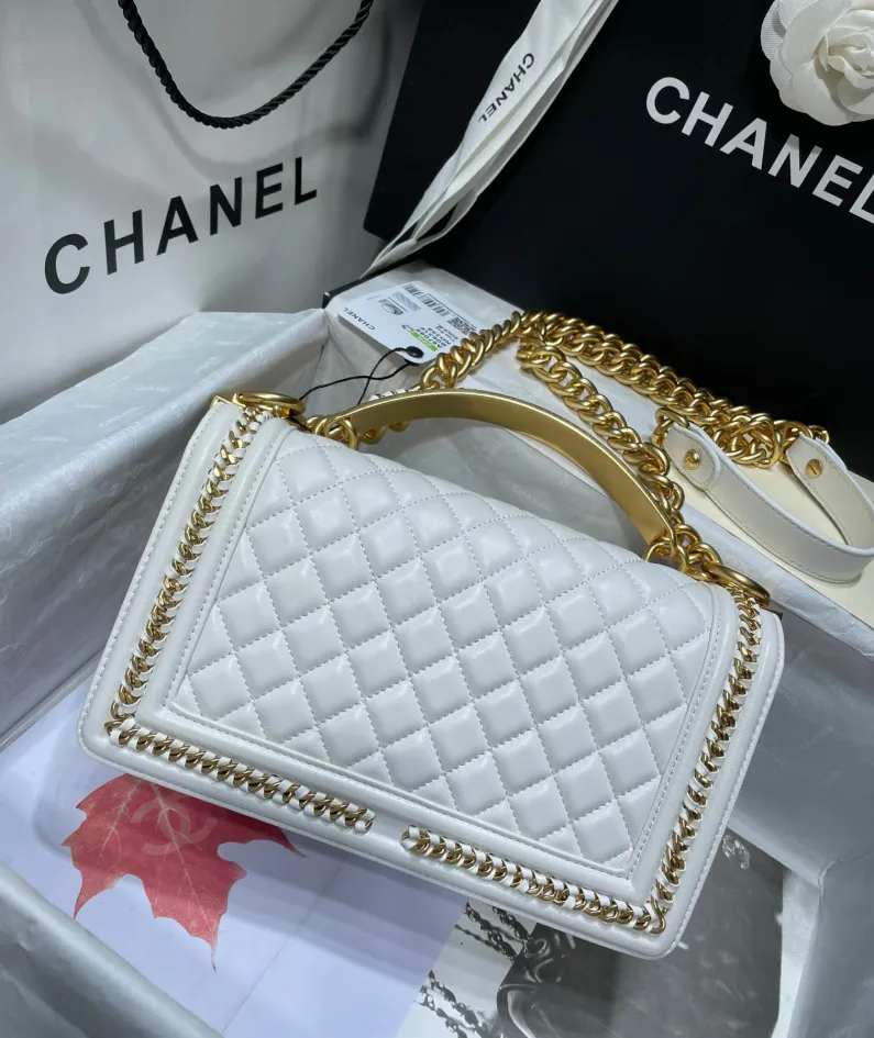 CHANEL Wrist Bag Model: 67086-1 Size: 25