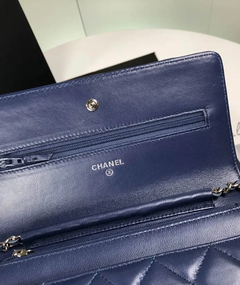 Lambskin Shoulder Chain Bag Style Number: 33814