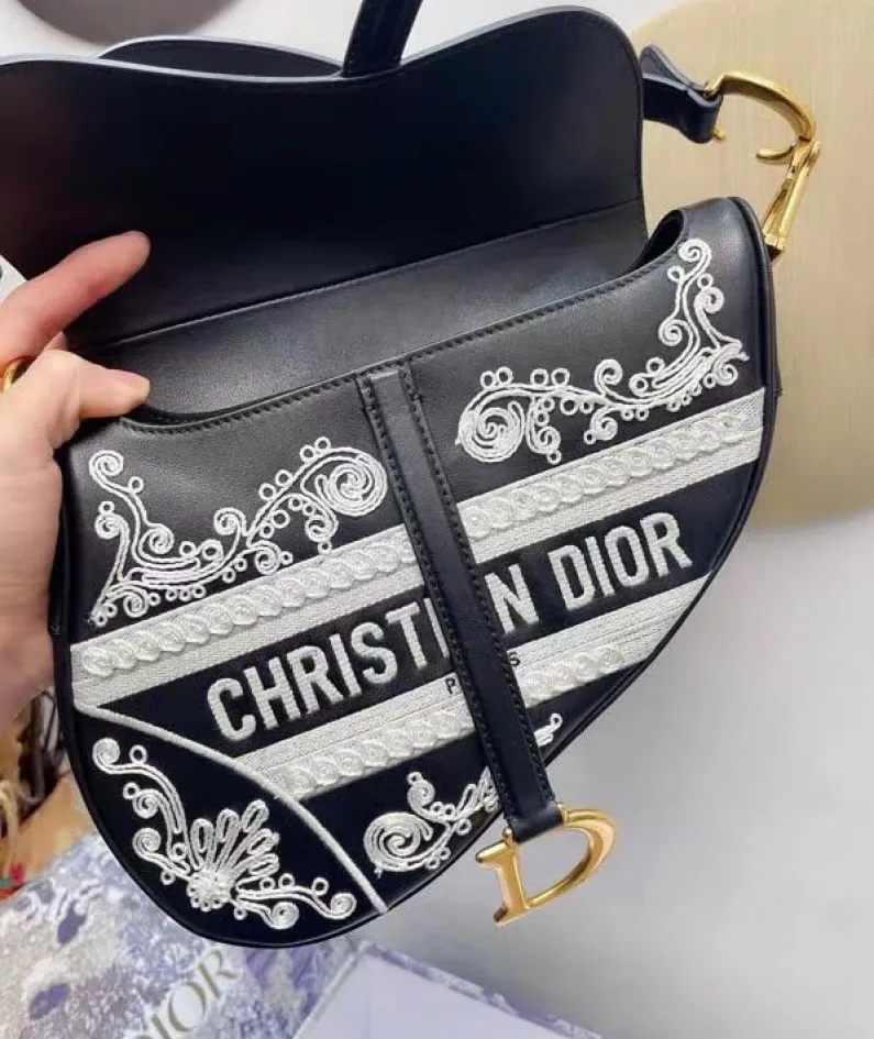 saddle limited edition size: 25.5 x 20 x 6.5 cm