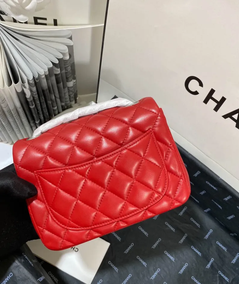 Lambskin Model: 1115 Size: 17cm