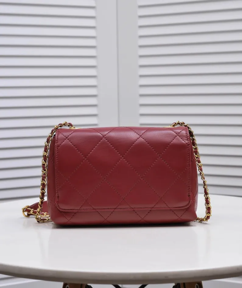 CHANEL retro bag size: 22*7.5*14cm