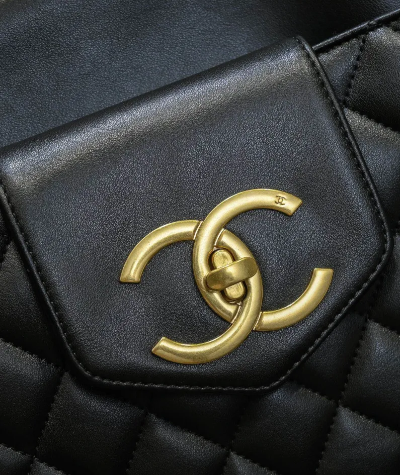 chanel size: 42*32*12